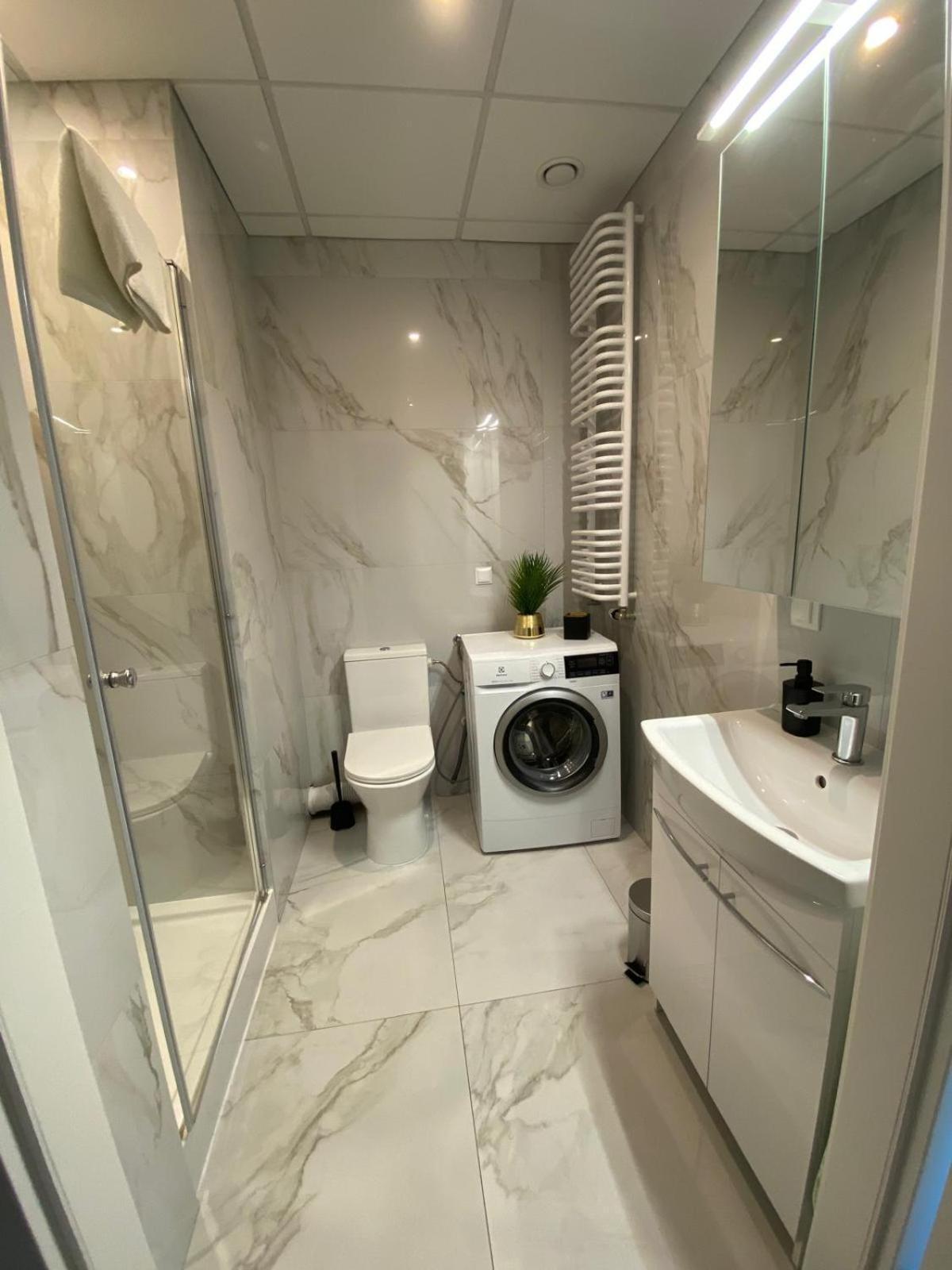 Warszawski Hongkong, Kultowe Miejsce Varsovie Extérieur photo