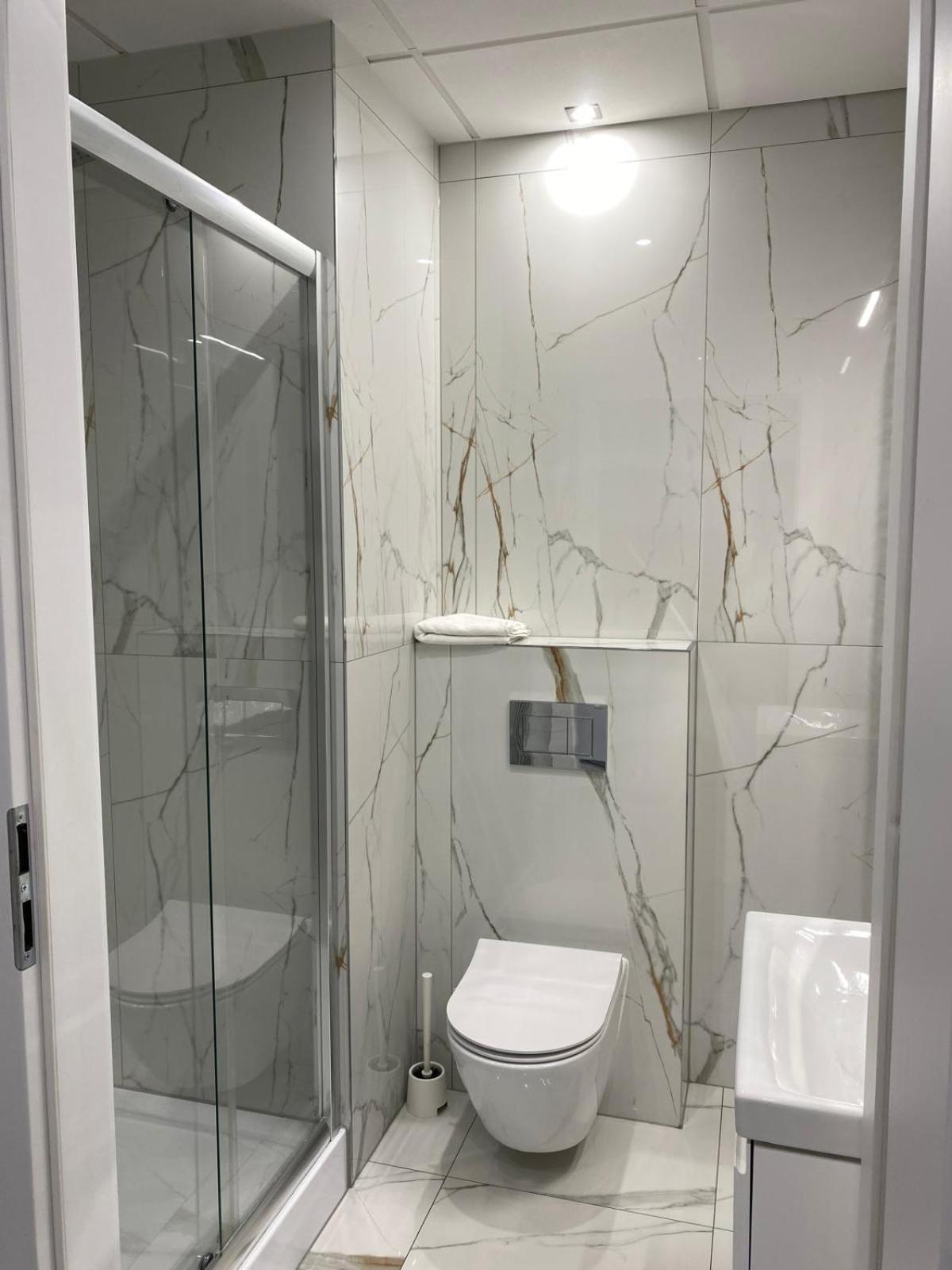 Warszawski Hongkong, Kultowe Miejsce Varsovie Extérieur photo